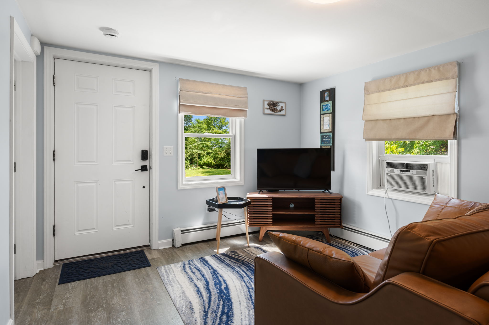 27-web-or-mls-53 S Broad St 1, Stonington-27